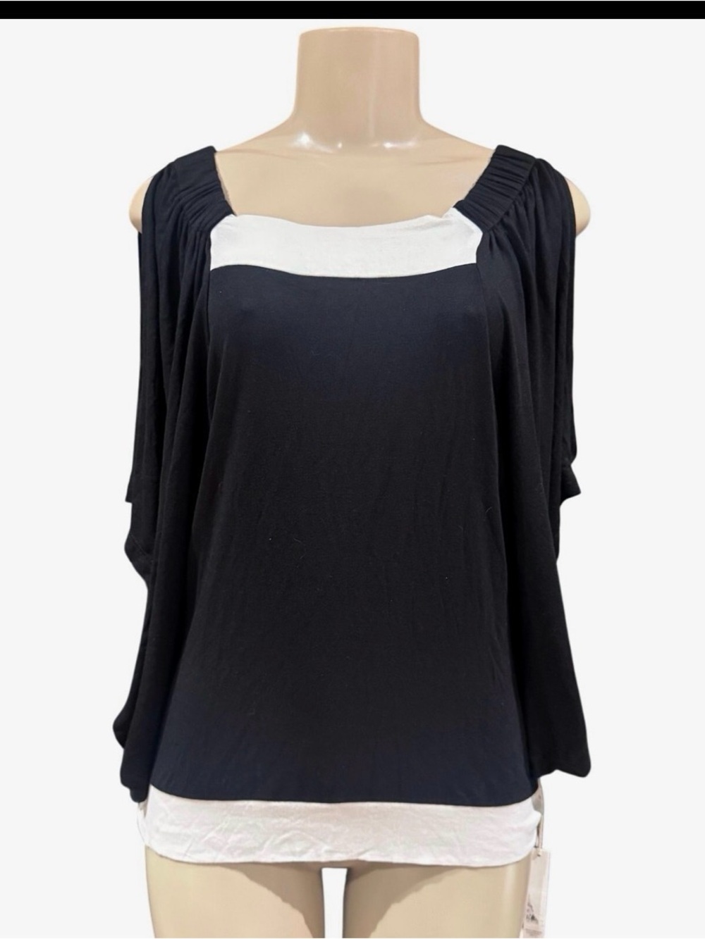 Gottex Woman’s Lg Black & White Square-Neck Top Bat Wing Sleeves